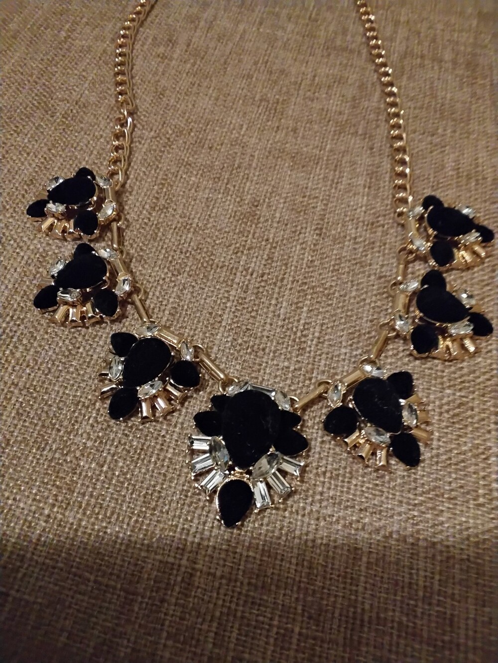 2$15 NWT Gold Rhinestone/Velvet Necklace Firm Price